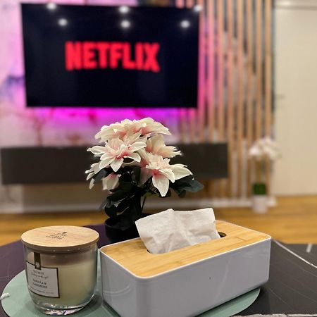 Best Central Apartment - Am Marktplatz - Up To 5 - Next To Frankfurt And Hanau - Coffee And Snacks - Netflix, Prime, Disney Nidderau Esterno foto