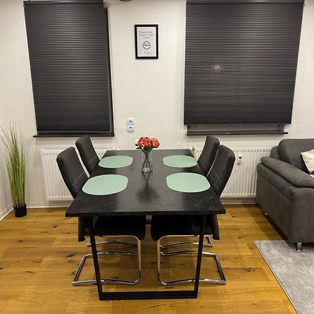 Best Central Apartment - Am Marktplatz - Up To 5 - Next To Frankfurt And Hanau - Coffee And Snacks - Netflix, Prime, Disney Nidderau Esterno foto
